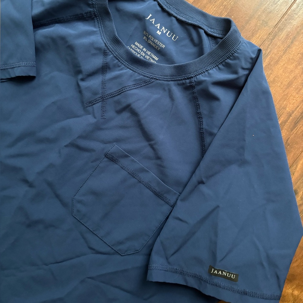 Jaanuu Womens Scrub Top Size Medium M Blue V Neck Short Sleeve Pocket‎ Stretch